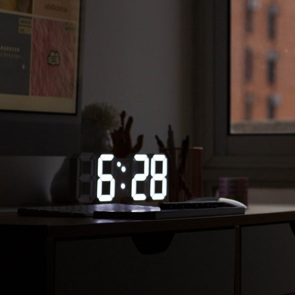 Reloj digital LED